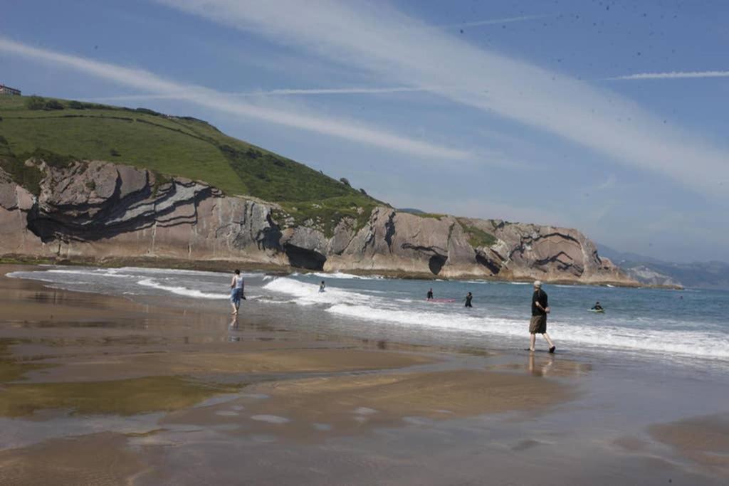 2 Habit, Sala, Terraza, Jardin, Parking Gratis Leilighet Zumaia Eksteriør bilde