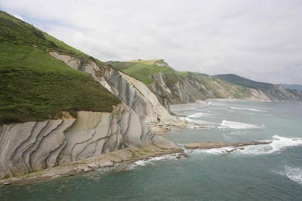 2 Habit, Sala, Terraza, Jardin, Parking Gratis Leilighet Zumaia Eksteriør bilde